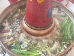 -毛辣果·贵州红酸汤牛肉火锅(西单店)