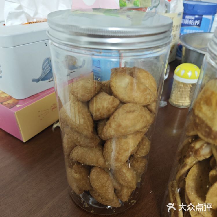 同事去顺德带了点小吃回来分享，真的很好吃