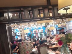 -领鲜活海鲜榴莲自助火锅(东门店)