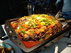-江边城外烤全鱼(世茂广场店)