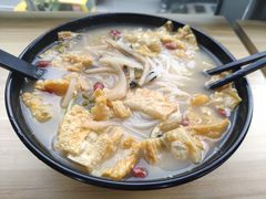 -小蛮妞家螺蛳粉(凯旋路店)