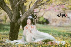 -九月鹰飞汉服摄影工作室