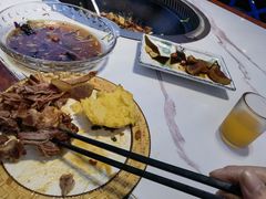 -雪乡人家东北菜·铁锅炖一切(高斯路店)