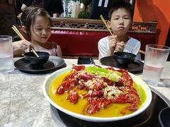 -沪小胖小龙虾(淮海中路旗舰店)