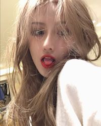 -AYO SALON