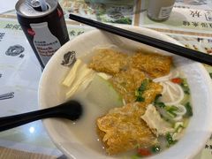 鲜鱼汤腐皮鱼卷米线-凱峯魚湯米線(金利達店)