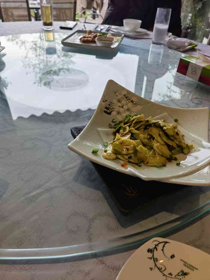 茅庐-"小伙伴约在这里聚会[呲牙].地点就在金沙."-大众点评移动版