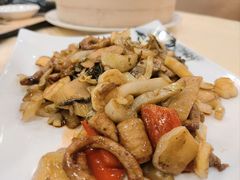 酸菜炒鹅肠-和膳居饮食有限公司