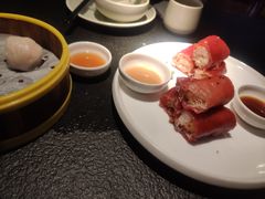 红米脆皮鲜虾肠-蝴蝶里·粤菜·点心(龙湖天街&滨江店)
