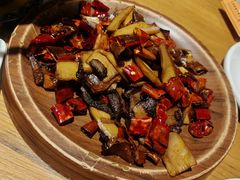 -隔壁老王·家常云南菜(花巷店)