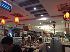 -泉福居酱骨头自助广场(南大街商业步行街店)