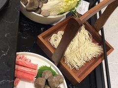 -红鼎豆捞·非遗鲍皇汤火锅(宝丰路店)