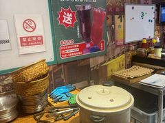 -蚝堡海鲜·威海菜·海肠捞饭·烧烤·亚洲吃蚝公司(幸福门店)