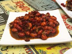 -扒虾小妹儿麻辣海鲜(宏图街店)