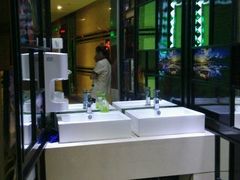 -乐翻天量贩式KTV(淞发路店)