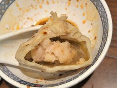 蟹粉鲜虾小笼-鑫震源·苏式大虾生煎(山塘街店)
