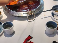 -左庭右院鲜牛肉火锅(金山万达店)