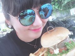 芝心手打牛肉堡-龙治汉堡(中华城店)