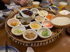 -包整·丝娃娃(一览甲秀楼风景店)