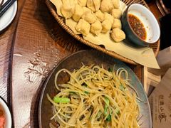 -老滇山寨•云南特色菜•地方菜•民族风情歌舞表演(金碧店)
