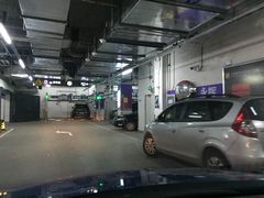 场地-万达广场（上海颛桥店）-立体停车场