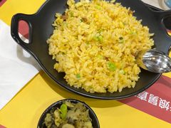 -老娘舅餐厅(黄龙体育中心店)
