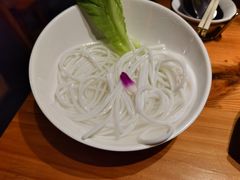 -野山舂·贵州现舂酸汤火锅(鸿通城店)