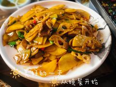 自创菜品之混合炒-有红鸡毛店·川菜(建设路店)