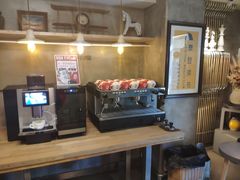 -HIGH FIVE哈福手工汉堡(桂林路店)