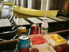 -涨巢·潮玩水疗局