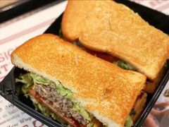 -The Habit Burger Grill 哈比特汉堡(爱琴海店)