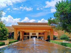 -昆明春城湖畔度假村