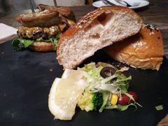 -HIGH FIVE哈福手工汉堡(桂林路店)