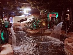 -泉城欧乐堡戏水湾艺术养生温泉