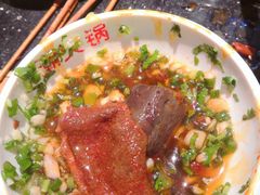 -潮火锅·麻辣牛肉火锅(观音桥方圆·LIVE店)
