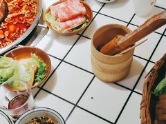 -巴隆门重庆老火锅(太湖路店)