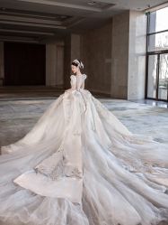 -LOVINA洛维娜婚纱礼服