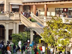 -王府井奥莱临潼小镇(临潼店)