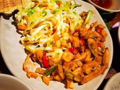-老牌坊云南鱼豆花火锅(爱建店)