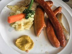 -LENBACH兰巴赫西餐啤酒坊(大连东港店)