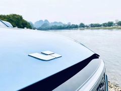-理想汽车(世纪汇店)