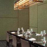 Roomers Hotel建筑外观采用简洁的黑白灰格调