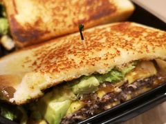 -The Habit Burger Grill 哈比特汉堡(爱琴海店)