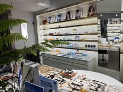 -视野联行眼镜蔡司·依视路官方授权店(顺城店)