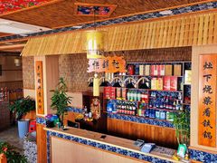 -乡村木柴铁锅炖饭店