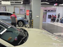 -哈贝卡汽车服务连锁(硕士路店)