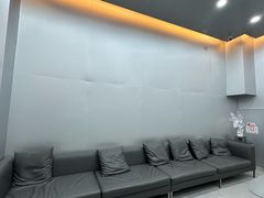 -蓝海豚游泳俱乐部(南京西路店)