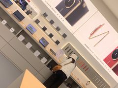-华为授权体验店(中山公园来福士)
