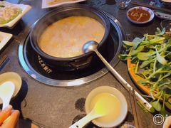 -大匠工房古船木艺术餐厅·猪肚鸡专门店(长白仙岛店)