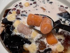 -RUXU入续糖水铺与包(卓悦中心店)
